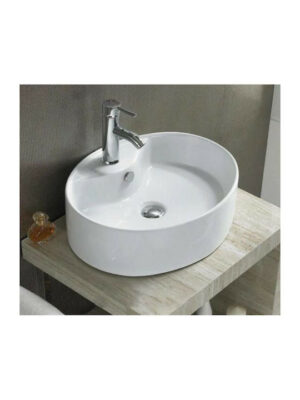 Οβάλ νιπτήρας μπάνιου Opera 52 της εταιρείας Tema, κατασκευασμένος από πορσελάνη. Η πορσελάνη είναι ένα υλικό υψηλής υγιεινής, διότι είναι ελάχιστα πορώδης και δεν επιτρέπει στα μικρόβια να εισχωρήσουν. Επίσης καθαρίζεται πολύ εύκολα.